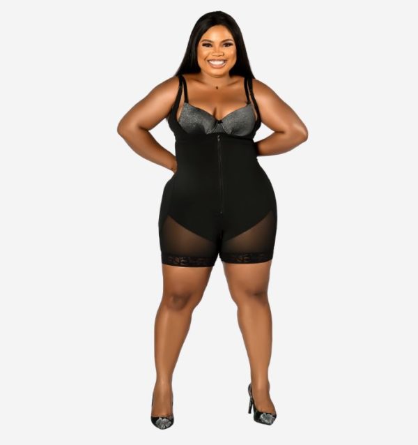 Ladies Plus-Size Waist Trainer - Black in Ikeja - Clothing